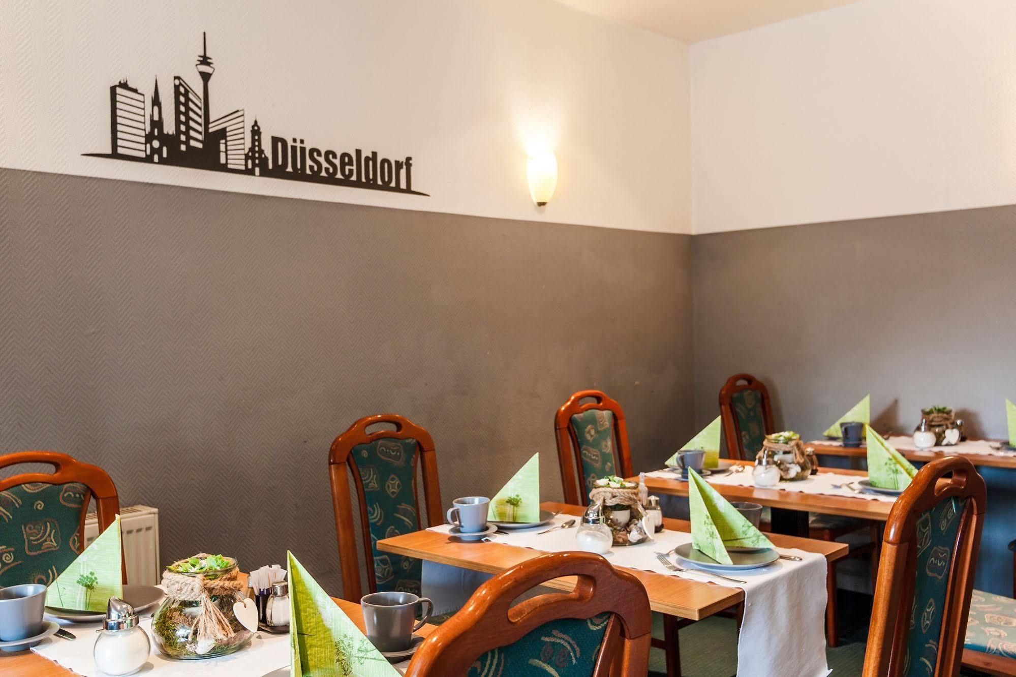 Residenz Hotel Eurostar Dusseldorf Bagian luar foto